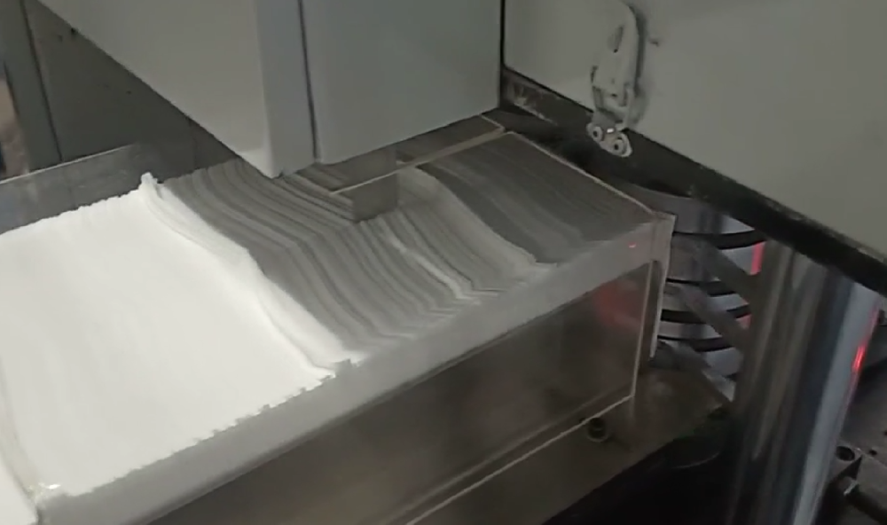 无纺布洗脸巾折叠机四分之一折