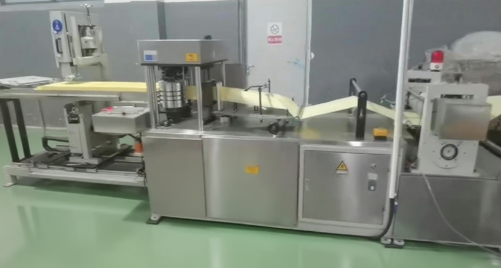 牙科垫折叠机-8